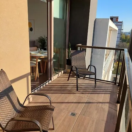 EXCELENTE y completisimo monoambiente con cochera Mar del Plata Exterior foto