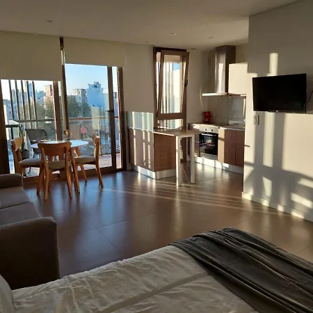 EXCELENTE y completisimo monoambiente con cochera Mar del Plata Exterior foto
