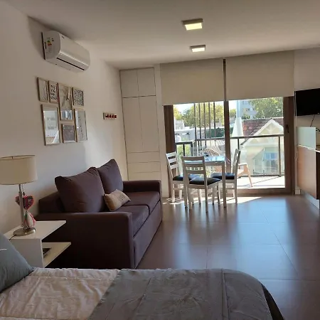 EXCELENTE y completisimo monoambiente con cochera Mar del Plata Exterior foto